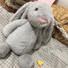 Lade das Bild in den Galerie-Viewer, Hasen Kuscheltier - selley.de