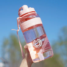 Lade das Bild in den Galerie-Viewer, XXL Wasserflasche mit 2 Liter Kapazität