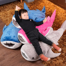 Lade das Bild in den Galerie-Viewer, XXL Plüsch-Hai Kuscheltier | Weiches Stofftier &amp; Kissen - [product_type - selley.de
