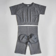 Lade das Bild in den Galerie-Viewer, Seamless Yoga Set für Damen | Leggings, Shorts und Top - [product_type - selley.de
