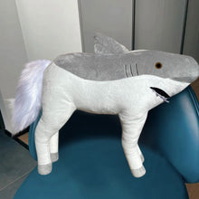 Lade das Bild in den Galerie-Viewer, Das Shorse - das komischste Kuscheltier | Meme Kuscheltier Hai &amp; Pferd - [product_type - selley.de
