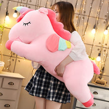 Lade das Bild in den Galerie-Viewer, XXL Einhorn Kuscheltier und Kissen - selley.de

