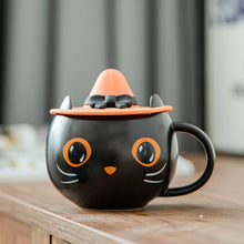 Lade das Bild in den Galerie-Viewer, Schwarze Katze mit Hut - Katzentasse perfekt für Katzen und Halloween Fans - selley.de
