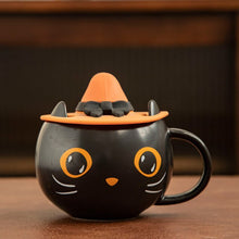 Lade das Bild in den Galerie-Viewer, Schwarze Katze mit Hut - Katzentasse perfekt für Katzen und Halloween Fans - selley.de
