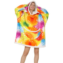 Lade das Bild in den Galerie-Viewer, Oversized Hoodie Decke mit Cartoon Designs | Die Kuscheldecke mit Ärmeln - selley.de
