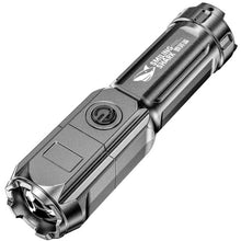 Lade das Bild in den Galerie-Viewer, Weitleuchtende LED Taschenlampe - selley.de
