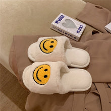 Lade das Bild in den Galerie-Viewer, Smiley Slipper | Flauschige Trend Slides mit Smiley Faces - [product_type - selley.de
