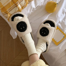 Lade das Bild in den Galerie-Viewer, Smiley Slipper | Flauschige Trend Slides mit Smiley Faces - [product_type - selley.de
