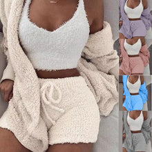 Lade das Bild in den Galerie-Viewer, Flauschiges Lounge Set aus 3 Teilen | Cardigan, Shorts &amp; Crop Top - selley.de
