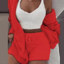 Lade das Bild in den Galerie-Viewer, Flauschiges Lounge Set aus 3 Teilen | Cardigan, Shorts &amp; Crop Top - selley.de
